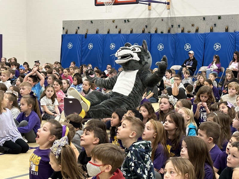 One Book One School Kicks Off at North Royalton Elementary School